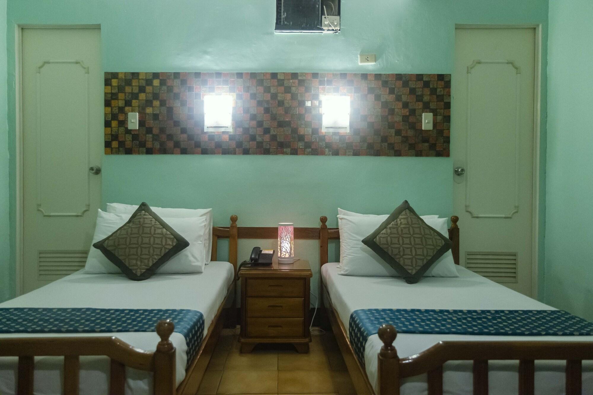 Saint Illian'S Inn Makati Макати Экстерьер фото
