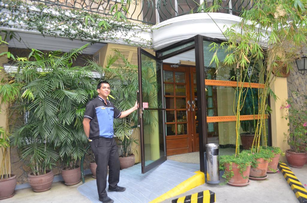 Saint Illian'S Inn Makati Макати Экстерьер фото