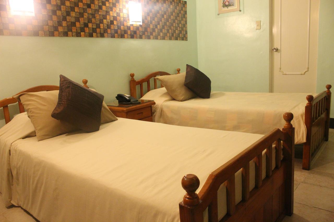 Saint Illian'S Inn Makati Макати Экстерьер фото