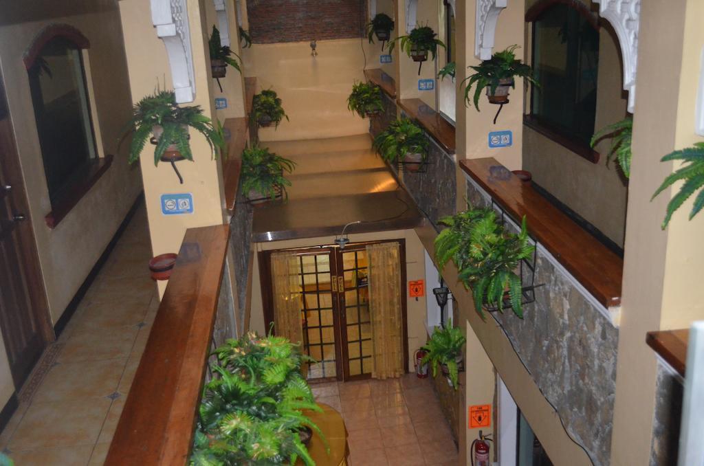 Saint Illian'S Inn Makati Макати Экстерьер фото